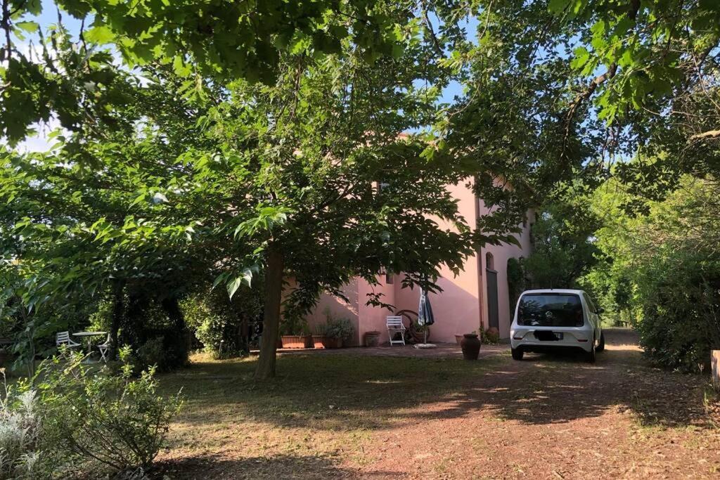 Вилла La Casa Nel Bosco Лари Экстерьер фото