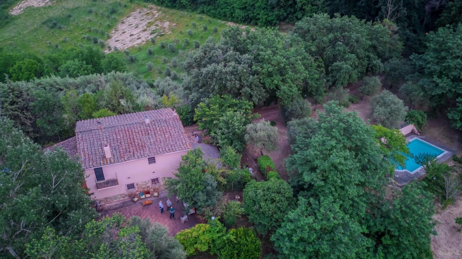 Вилла La Casa Nel Bosco Лари Экстерьер фото